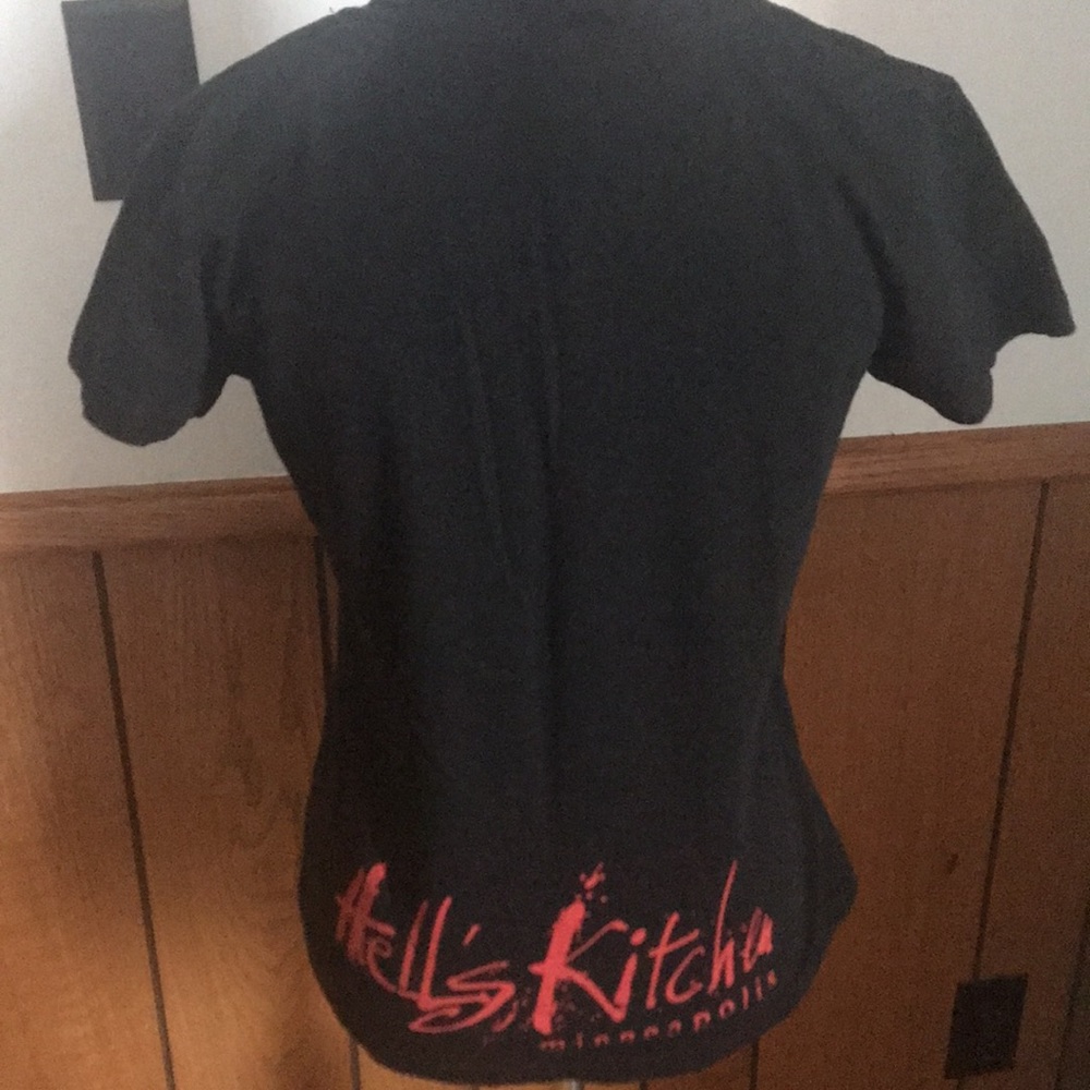 Authentic Hell’s Kitchen Tee Medium - image 3